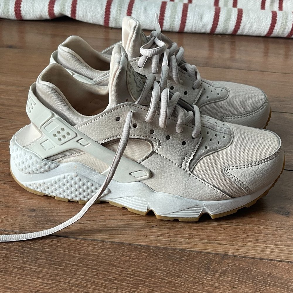 Nike Air Nude